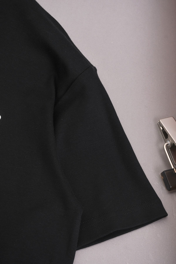 ブランドTシャツ全体デザイン